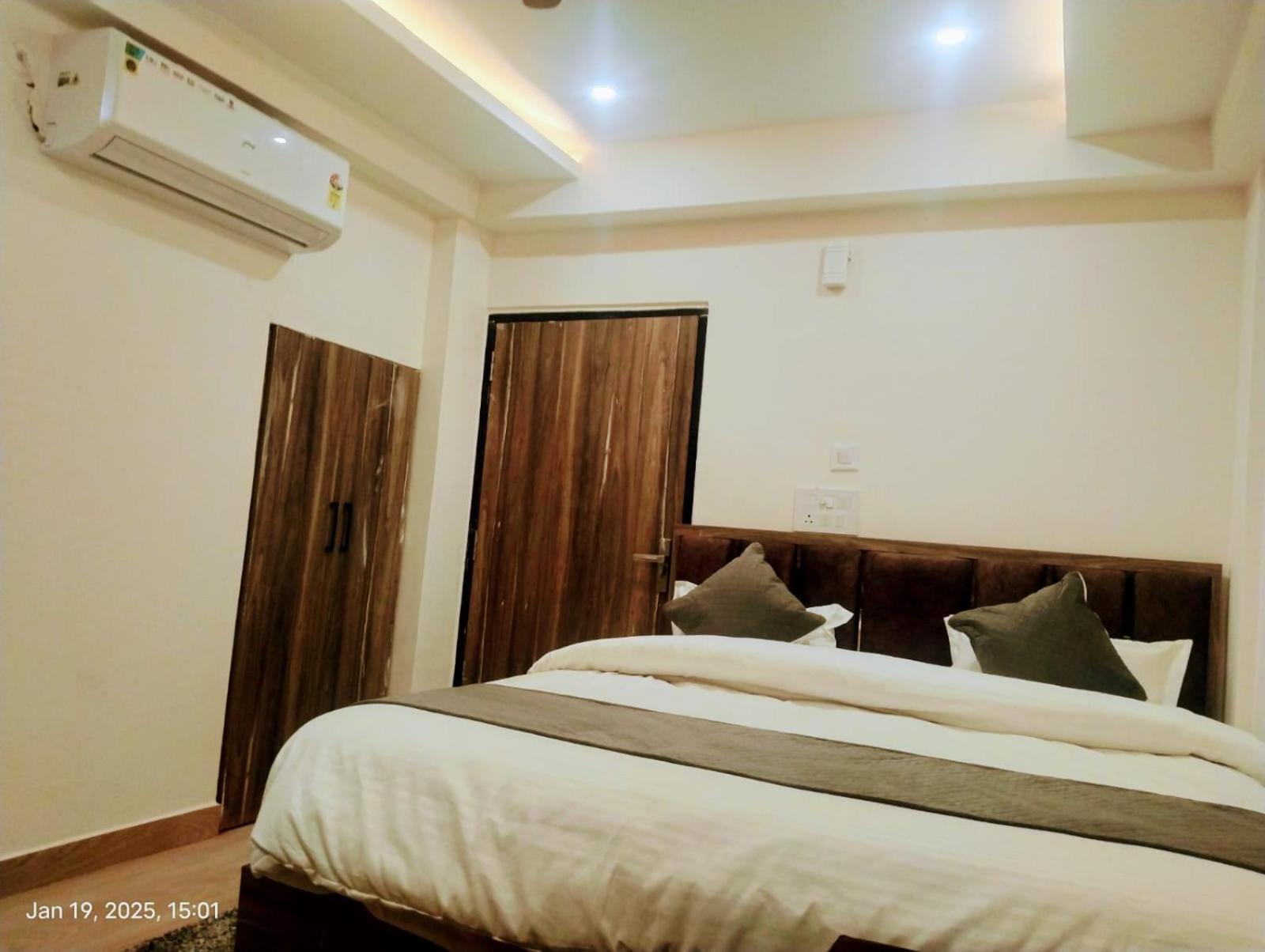 Hotel Abhinandan Ayodhya المظهر الخارجي الصورة
