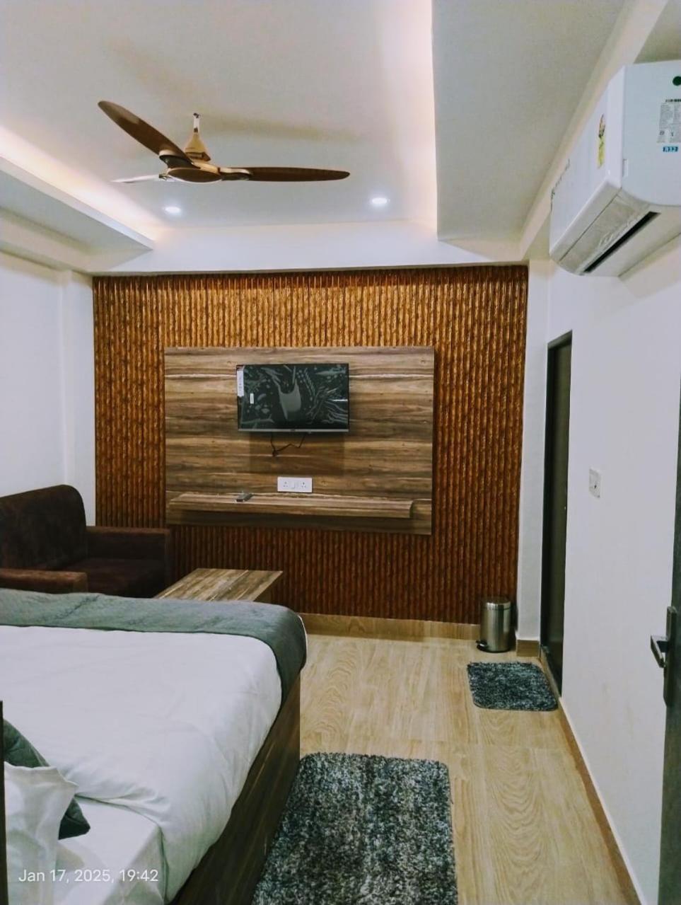 Hotel Abhinandan Ayodhya المظهر الخارجي الصورة